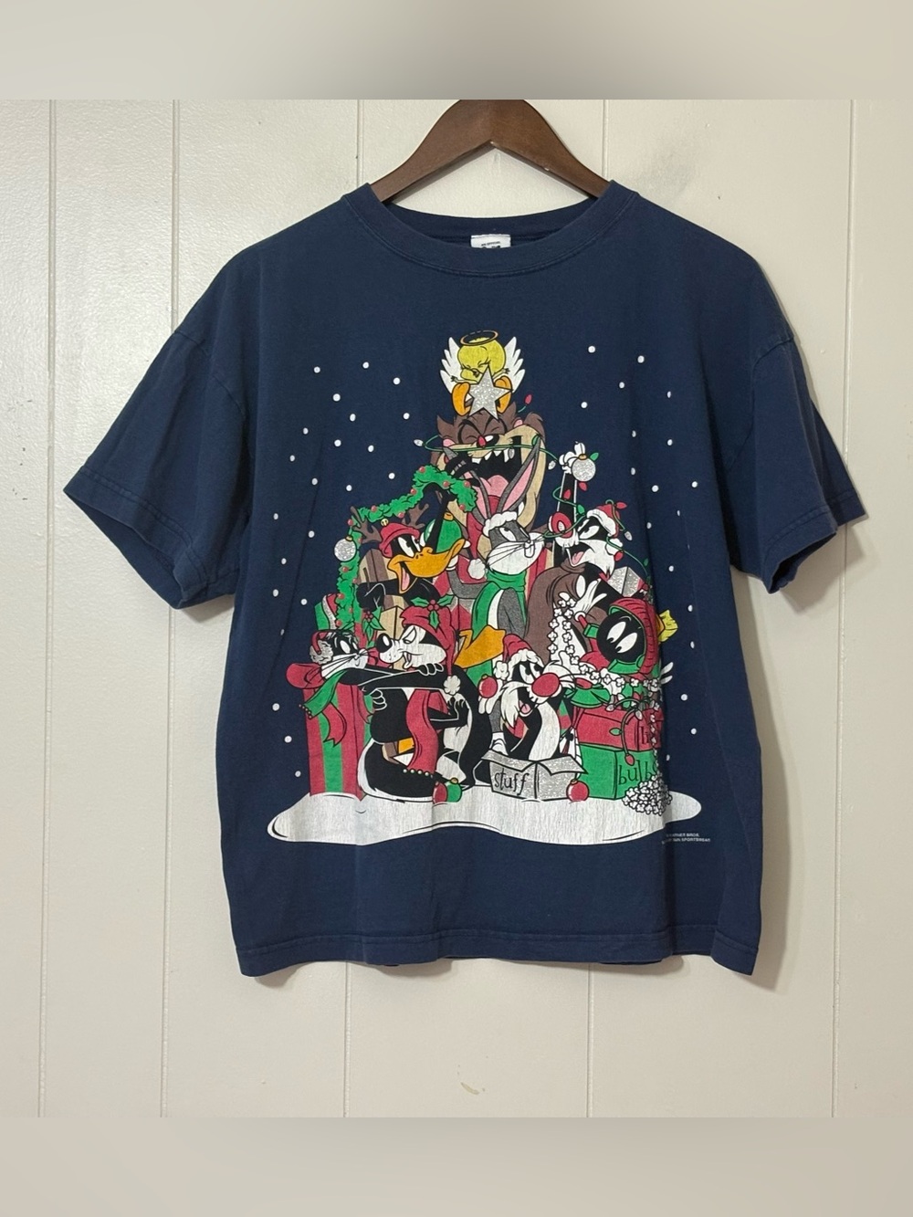 90s Looney Tunes Christmas Tee 1996 Warner Bros Graphic Vintage Holiday Shirt